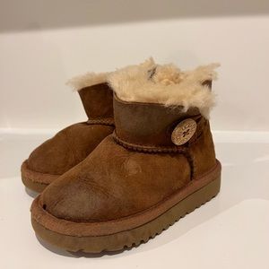 UGG Bailey